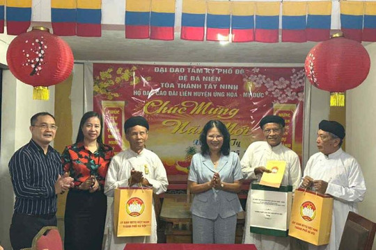Lãnh đạo MTTQ Việt Nam TP Hà Nội thăm hỏi các chức sắc tôn giáo là Mẹ VNAH,người có công