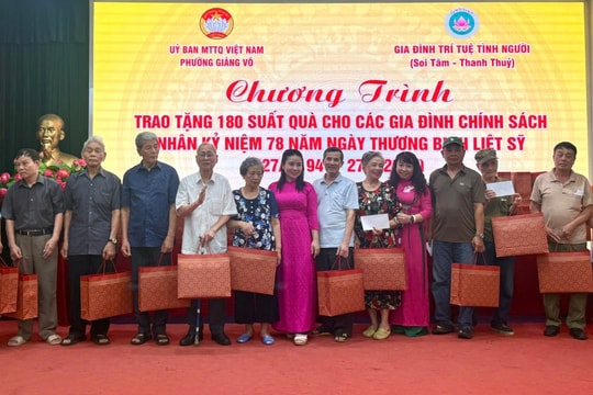 Phường Giảng Võ thực hiện chính sách đối với gần 1.200 người có công