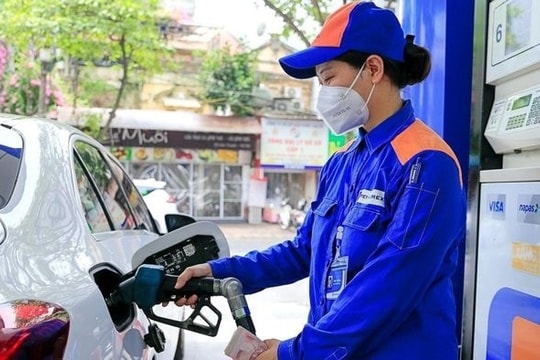 Dự báo giá xăng giảm nhẹ, giá dầu tăng trong chiều 24-7