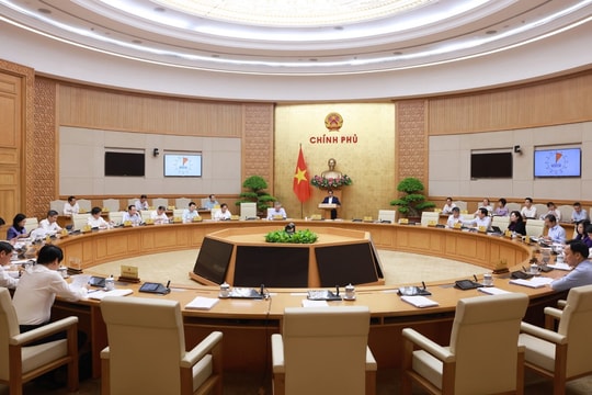 Thủ tướng Chính phủ Phạm Minh Chính: Khẩn trương giải quyết những vướng mắc trong thực tiễn, kiến tạo cho phát triển