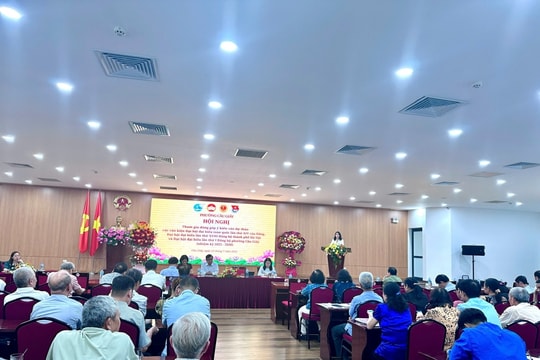 Hà Nội Ủy ban MTTQ phường Cầu Giấy góp ý vào dự thảo văn kiện Đại hội Đảng các cấp