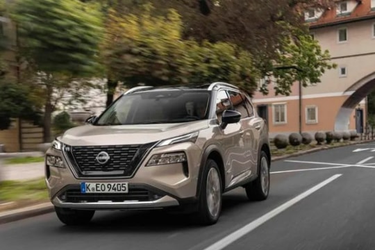 Nissan X-Trail e-POWER e-4ORCE 2026 ra mắt GIIAS 2025