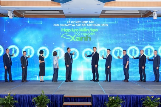 VinFast hợp tác ngân hàng hỗ trợ người dân chuyển đổi sang xe điện