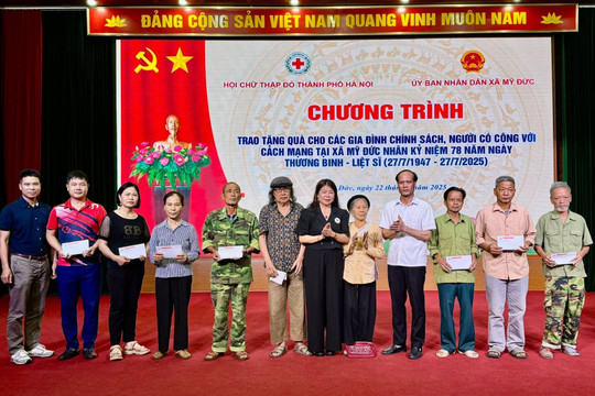 Hội Chữ thập đỏ Hà Nội tri ân các gia đình chính sách, người có công trên địa bàn