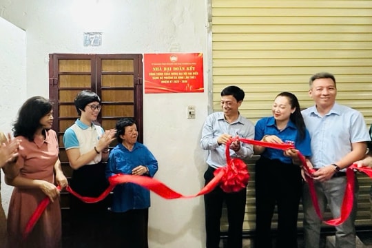 Phường Ba Đình khánh thành công trình sửa chữa nhà Đại đoàn kết
