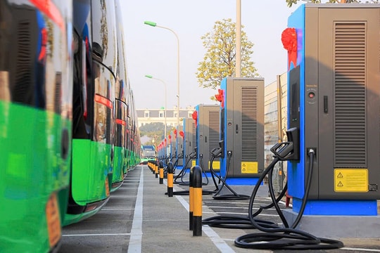 Sớm phủ sóng trạm sạc phục vụ giao thông xanh