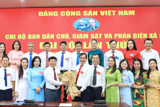 Dân chủ, sáng tạo, đột phá xây dựng chi bộ vững mạnh toàn diện