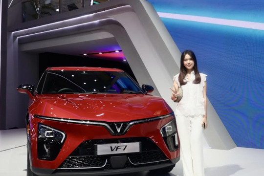 Người Indonesia trầm trồ vì thiết kế mạnh mẽ của VinFast VF 7