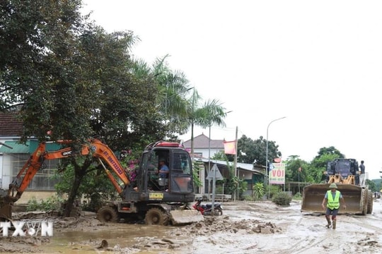 Nỗ lực thông tuyến quốc lộ 7 đến tâm lũ Tương Dương và Mường Xén