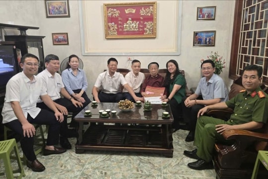 Phường Phú Thượng tri ân các gia đình thương binh, liệt sĩ, người có công