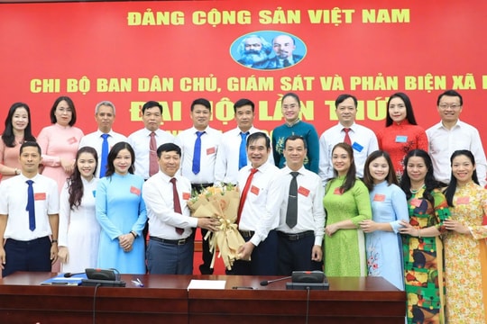 Phát huy vai trò tiên phong, thực hiện tốt công tác giám sát và phản biện xã hội