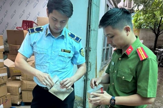 [Podcast] Hà Nội: Tạm giữ 15.000 mặt nạ làm đẹp nhập lậu