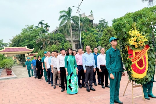 Xã Nam Phù tưởng niệm các Anh hùng liệt sĩ
