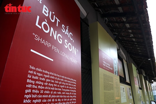 Trưng bày “Bút sắc, lòng son”: Những trang viết thắp lửa