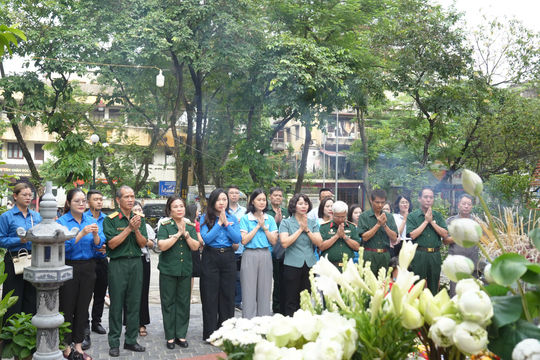 MTTQ phường Bạch Mai tưởng nhớ nữ Anh hùng liệt sĩ Võ Thị Sáu