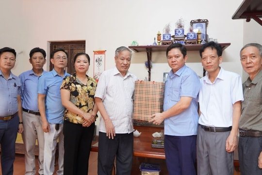 Xã Tây Phương: Thăm hỏi, tri ân người có công, thân nhân liệt sĩ nhân dịp 27/7