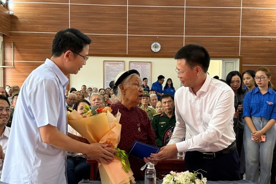 Hà Nội Phú Thượng: Tri ân, tặng quà gần 180 đối tượng chính sách dịp 27/7