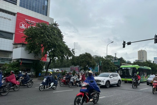 Dự báo thời tiết Hà Nội ngày 25/7: Mưa dông rải rác