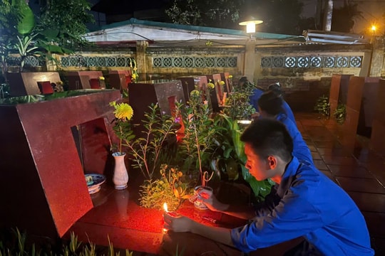 Phường Yên Nghĩa thắp nến, dâng hương tri ân các anh hùng liệt sĩ dịp 27/7