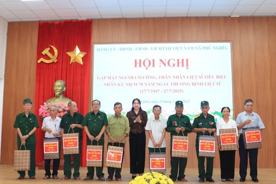 Xã Phú Nghĩa: Gặp mặt tri ân người có công, thân nhân liệt sĩ tiêu biểu