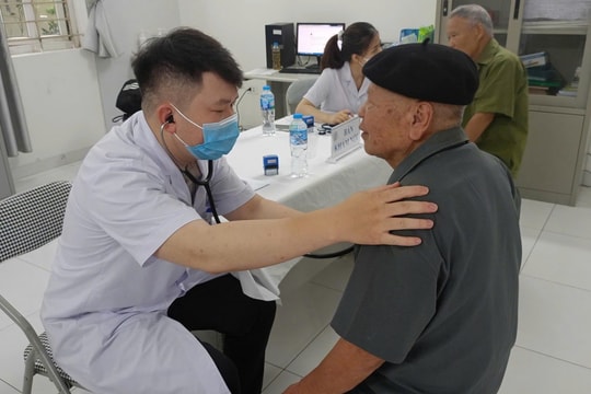 Người thầy thuốc và nghĩa cử "đền ơn đáp nghĩa" với người có công