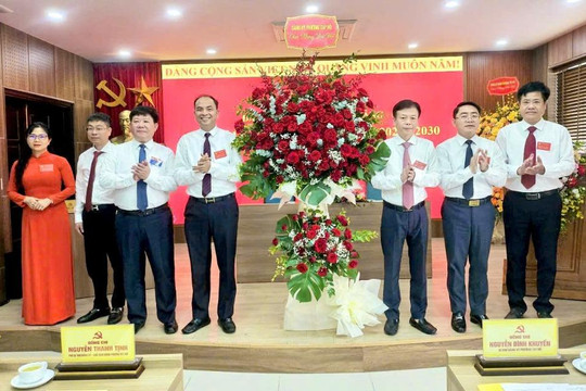 Đại hội Đảng bộ các cơ quan Đảng phường Tây Hồ: Chuyển đổi số và nâng chất lượng tham mưu là hai khâu đột phá chiến lược