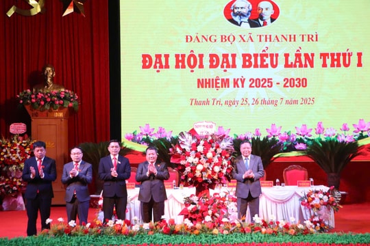 Phó Bí thư Thường trực Thành ủy Nguyễn Văn Phong: Xây dựng Thanh Trì thành phường văn minh, hiện đại, xanh và thông minh