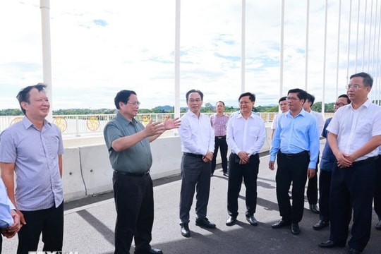 Thủ tướng Phạm Minh Chính khảo sát các dự án hạ tầng tại thành phố Huế