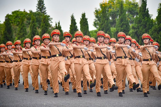 Công an TP Hà Nội Hợp luyện diễu binh, diễu hành cho Ngày hội vì Thủ đô bình yên