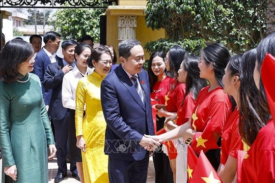 Chủ tịch Quốc hội Trần Thanh Mẫn gặp gỡ cộng đồng người Việt Nam tại Maroc