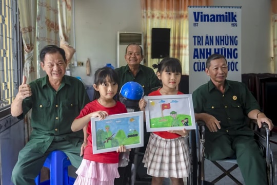 Vinamilk “viết tiếp câu chuyện hòa bình” bằng tranh và hành động