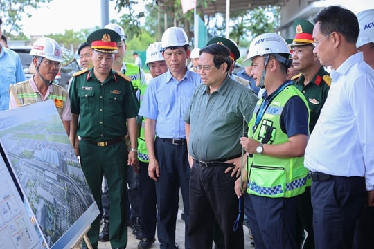 Thủ tướng Phạm Minh Chính: Hoàn thành Nhà ga T2 sân bay Đồng Hới vào dịp 30/4/2026