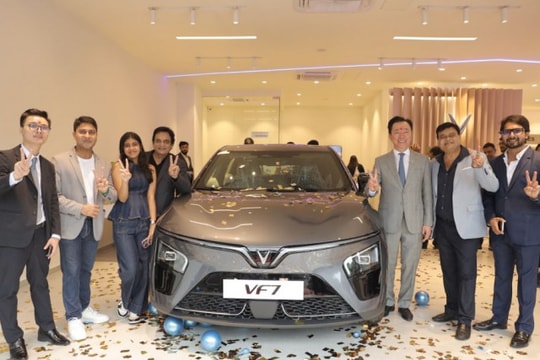 VinFast khai trương showroom đầu tiên tại Ấn Độ
