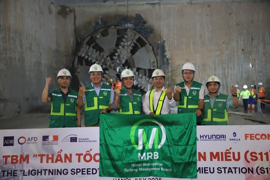 Máy đào hầm đường sắt đô thị Nhổn-Ga Hà Nội đã đến ga ngầm S11-Văn Miếu