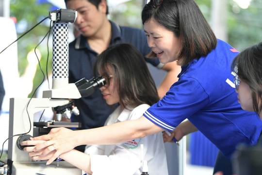 Trung bình, mỗi thí sinh đăng ký khoảng 9 nguyện vọng đại học