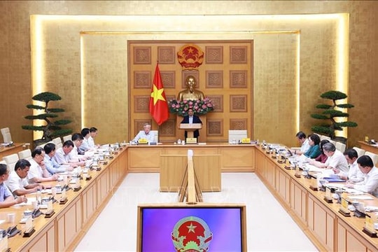 Thủ tướng chủ trì hội nghị đánh giá việc sắp xếp tổ chức bộ máy và vận hành chính quyền địa phương 2 cấp
