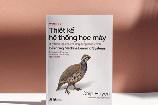 Sách “Thiết kế hệ thống học máy” của Huyền Chip tái bản sau 10 ngày ra mắt