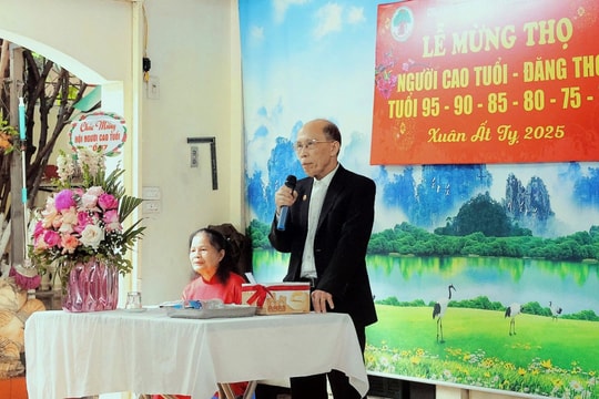 Phát huy vai trò cơ sở, tăng cường phân quyền, nâng cao đời sống nhân dân