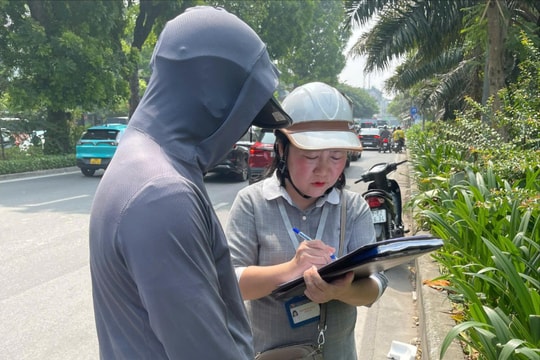 Phường Đống Đa xử lý hành vi vứt rác thải không đúng nơi quy định