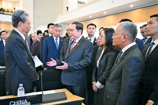 Chủ tịch Quốc hội Trần Thanh Mẫn gặp Ủy viên trưởng Nhân đại toàn quốc Trung Quốc