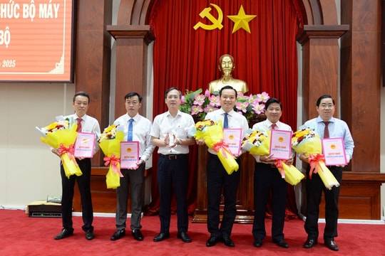 Công bố nhân sự Ban Quản lý Khu kinh tế Đồng Tháp