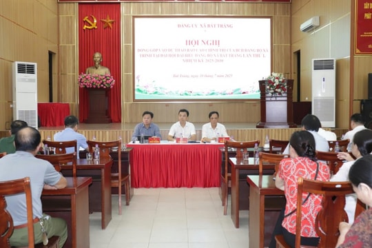 Đảng ủy xã Bát Tràng lấy ý kiến đóng góp Dự thảo báo cáo chính trị BCH Đảng bộ xã