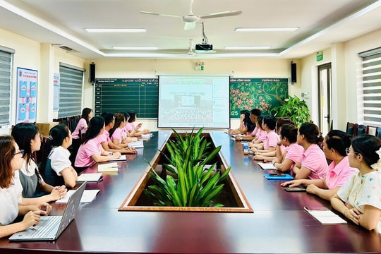 Bồi dưỡng chính trị cho hơn 3.600 cán bộ, giáo viên
