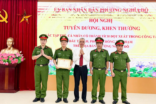 Phường Nghĩa Đô biểu dương tập thể, cá nhân có thành tích trong công tác phòng, chống tội phạm