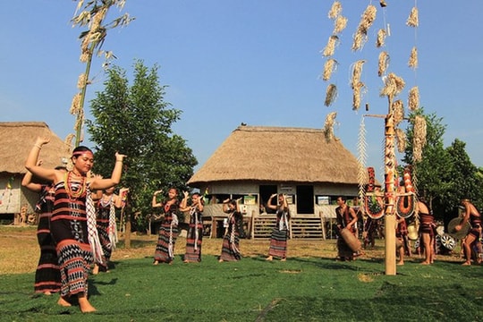 Tháng 8 về Làng Văn hoá trải nghiệm văn hóa truyền thống