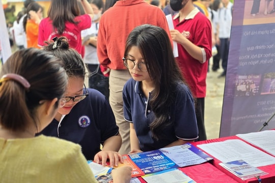 “Loạn” phương thức quy đổi điểm xét tuyển, thí sinh lạc vào “ma trận”