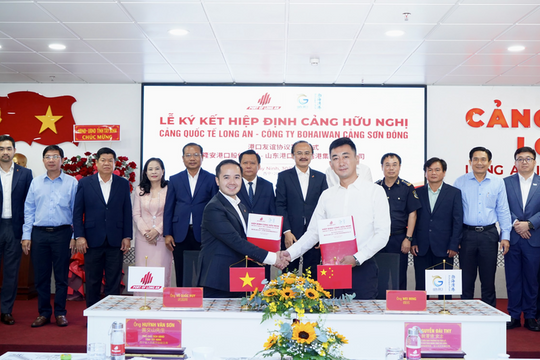 Cảng quốc tế Long An ký hợp tác với Cụm cảng Sơn Đông Trung Quốc và hãng tàu của Singapore
