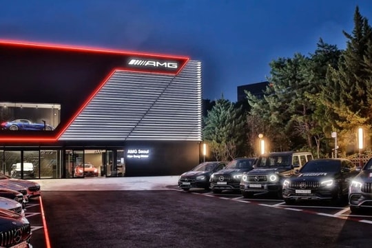 Mercedes khai trương showroom Maybach Brand Center đầu tiên trên thế giới