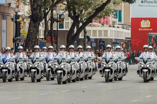 Ngày 2/8, trình diễn nghiệp vụ, diễu hành phương tiện của Bộ Công an tại hồ Hoàn Kiếm