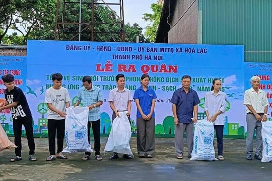 Xã Hòa Lạc ra quân tổng vệ sinh môi trường, phòng, chống dịch sốt xuất huyết